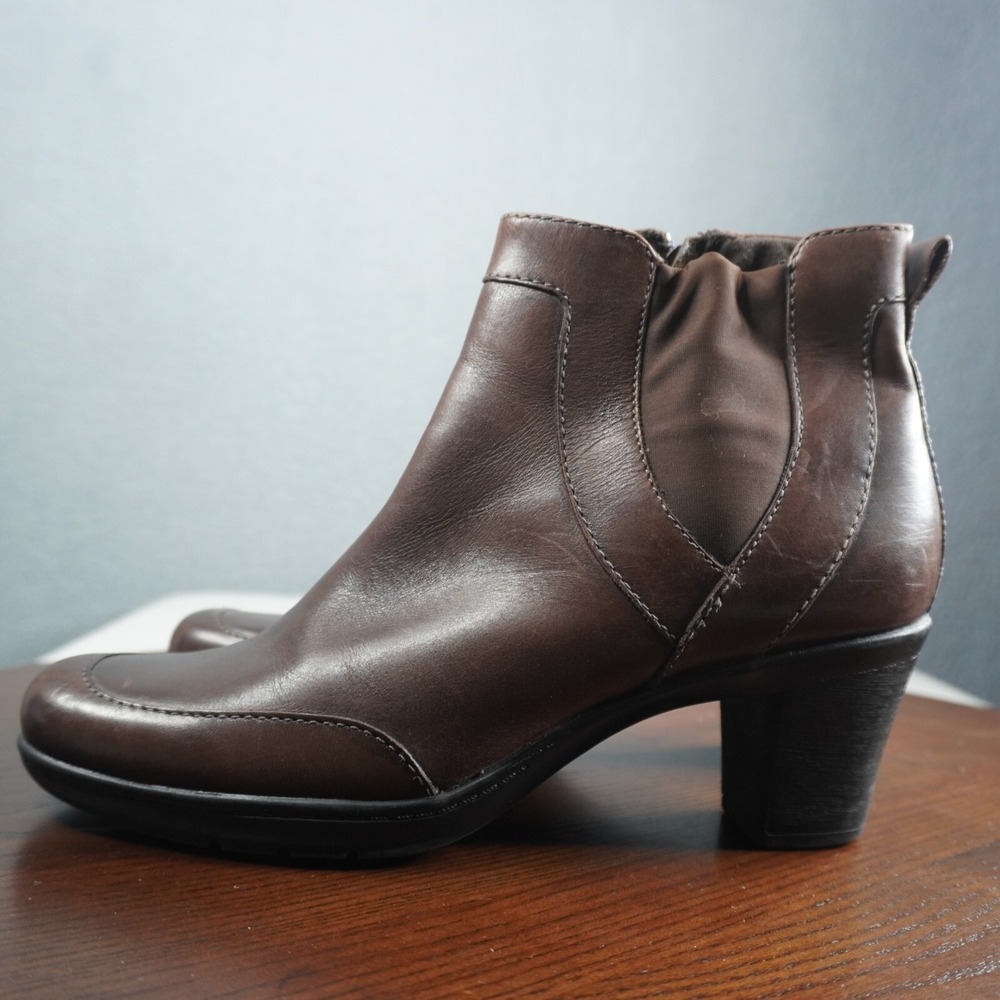 Clarks Bendables Womens 9M Brown Leather Ankle Boots Side Zip Lined Comfort Heel - Picture 6 of 15